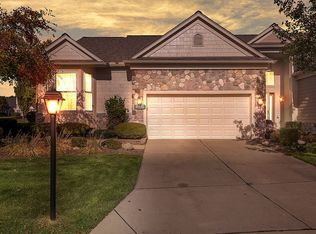 39492 Edgewater Dr #98, Northville, MI 48168