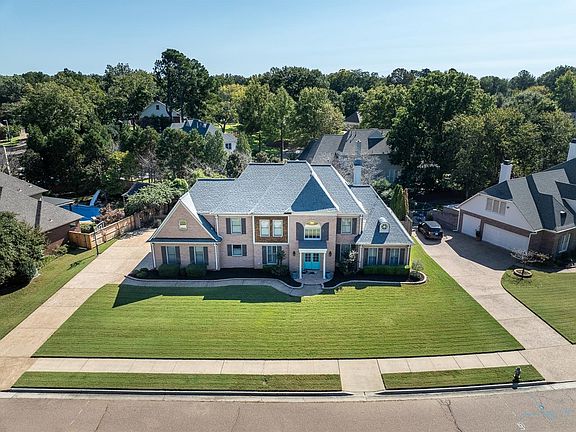 2nd image of 3124 Steeplegate Dr