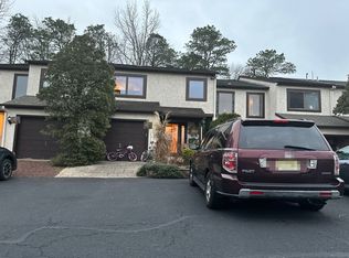 75 Five Crown Royal, Marlton, NJ 08053