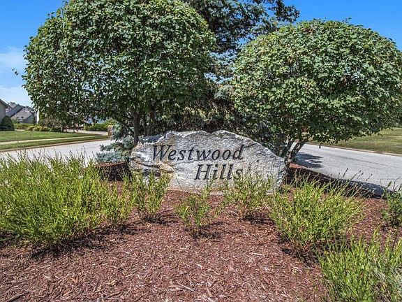 4th image of 26190 Woodsong Ct