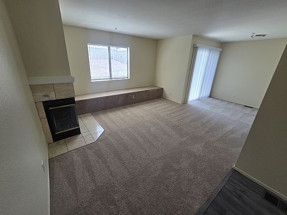 3rd image of 574 Chestnut St #6