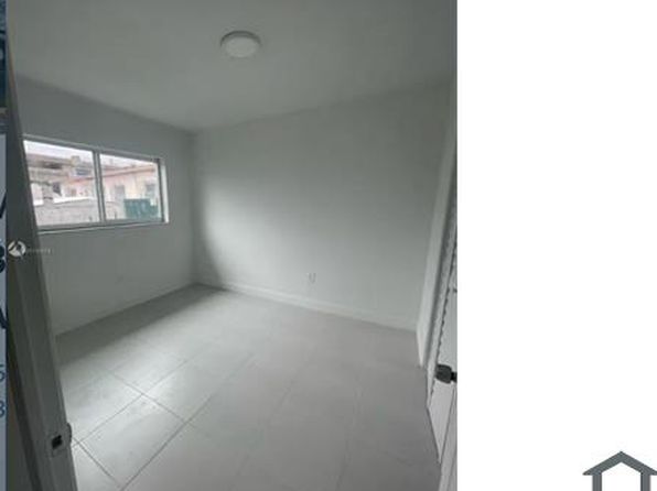2622 NW 24th St