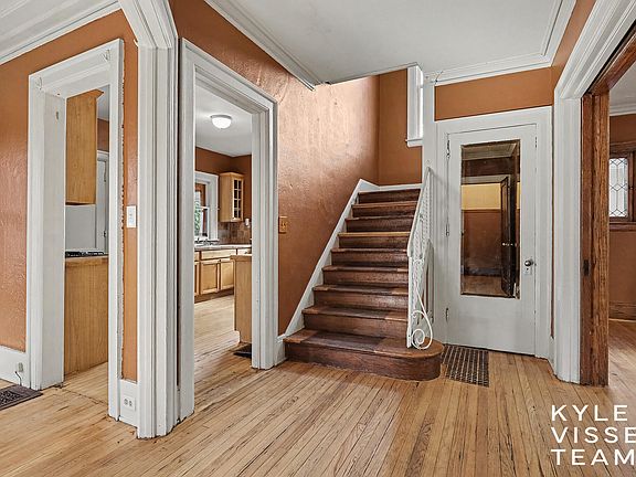 4th image of 333 Hampton Ave SE