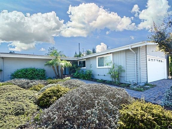 5th image of 26608 Basswood Ave
