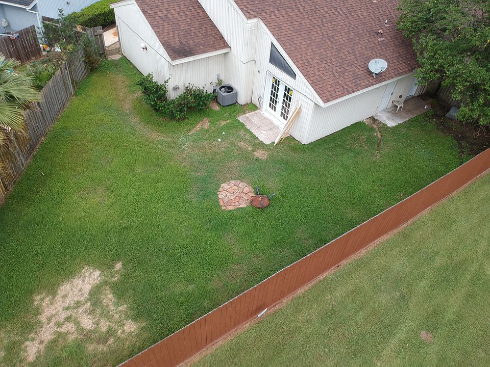 2nd image of 80 April Point Dr N