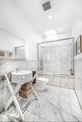 Rented by Nolita Group | media 16