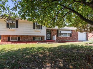 110 S Bury St, Tonganoxie, KS 66086