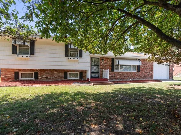 110 S Bury St, Tonganoxie, KS 66086