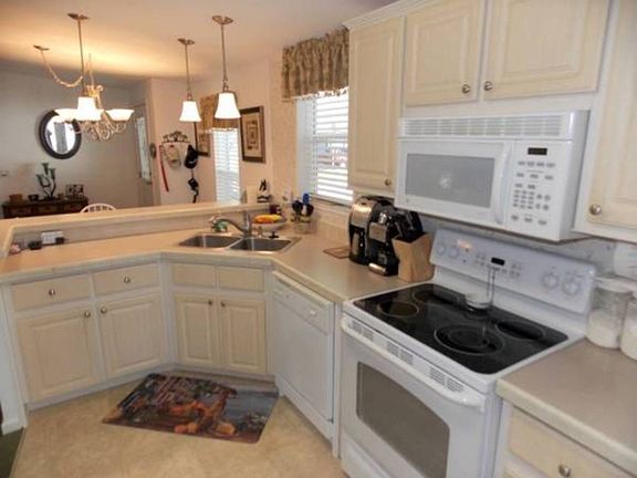 5th image of 1729 Sugar Pine Ave