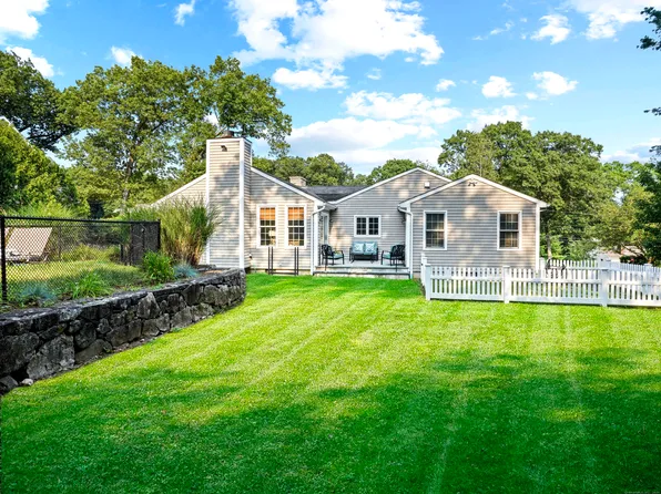 44 Idlewood Drive, Stamford, CT 06905