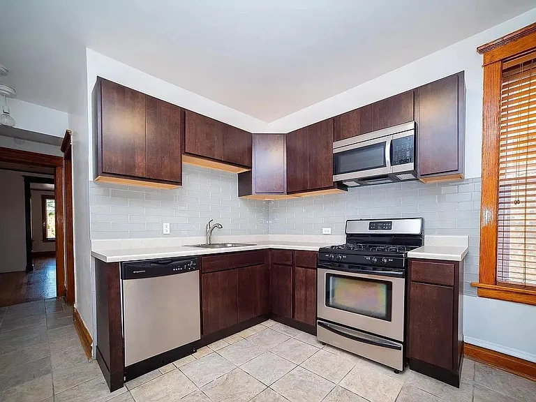 1438 N Central Park Ave #2 — Photo 6