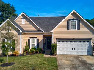 115 Kristens Court Dr, Mooresville, NC 28115