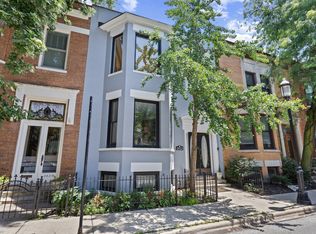 3833 N Alta Vista Ter, Chicago, IL 60613