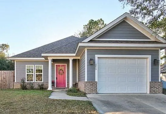 3213 Addison Ln