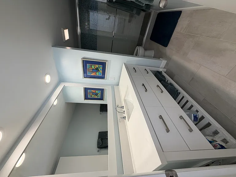 825 Center St #32B — Photo 9