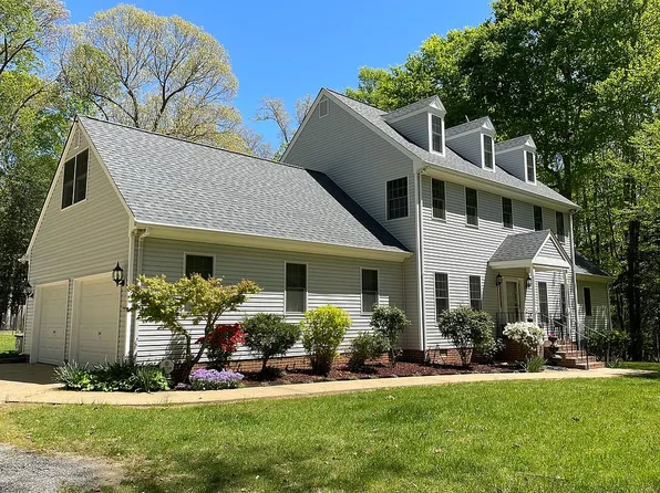 210 Crescent Dr, Williamsburg, VA 23188