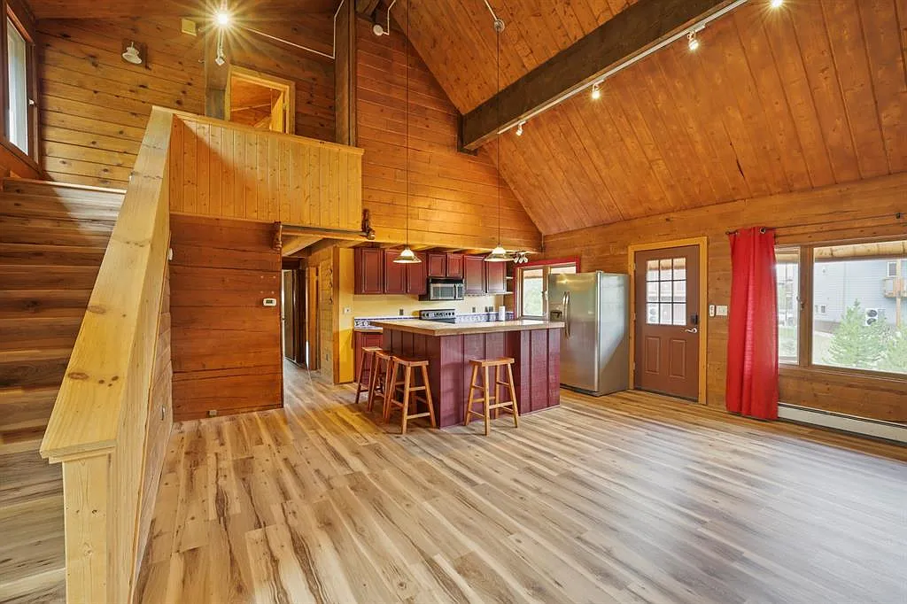 3 bed, 1517 sqft, $4,500 — Photo 3