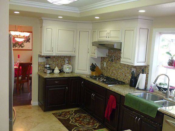 Fully remodeled granite kitchen w/ premium faucets and brand