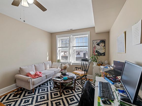 2nd image of 4258 Botanical Ave #7
