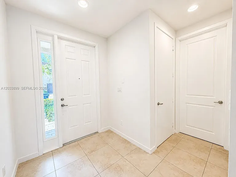 2765 SW 81st Ter #2773 — Photo 8
