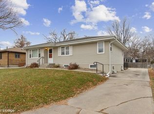 613 12th Ave, Coralville, IA 52241