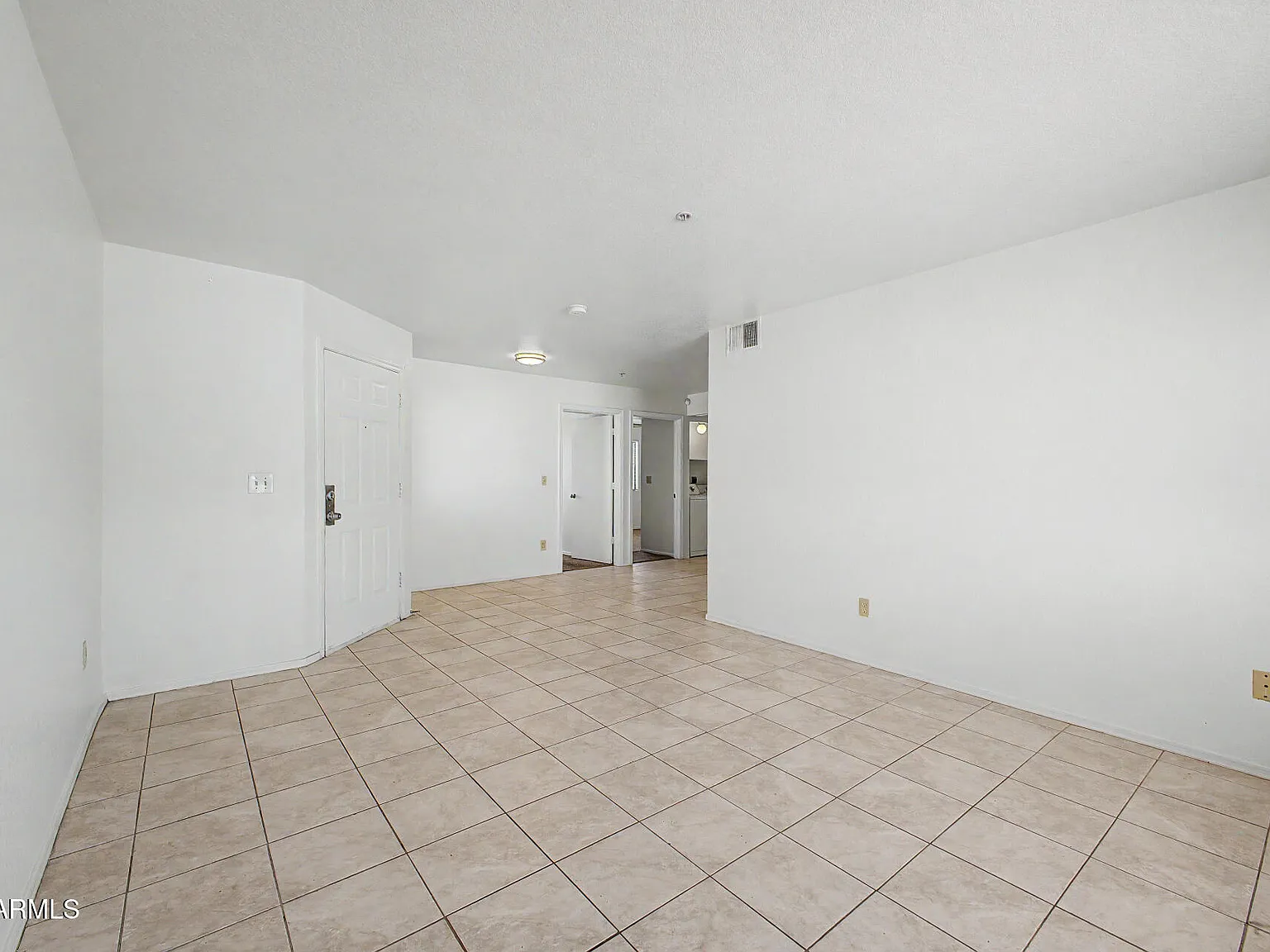 3 bed, 2.0 bath, 1050 sqft, $1,500 — Photo 4