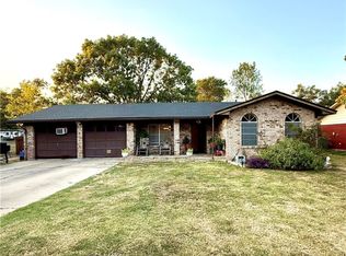 507 Sams St, Taylor, TX 76574