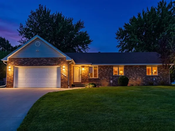 2730 E Leach Ave, Des Moines, IA 50320