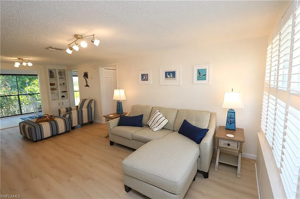1 bed, 1.0 bath, 576 sqft, $1,800 — Photo 1