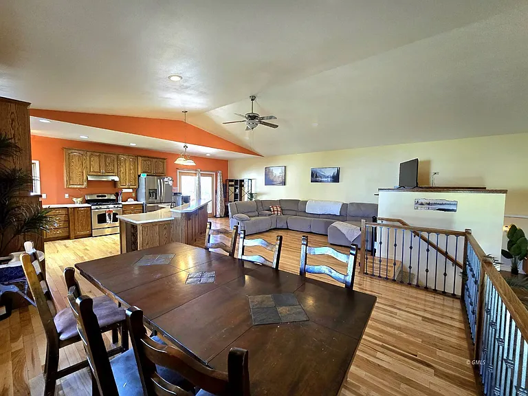 419 S Rosser Ave — Photo 8