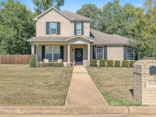 512 Mitchell Ryan, Wake Village, TX 75501
