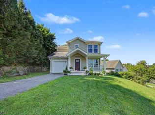 4 Michael Ct, Hamburg Boro, NJ 07419