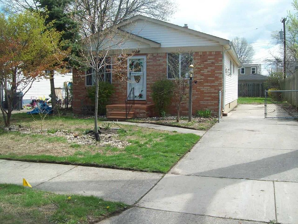 1st image of 27068 Townley Ave