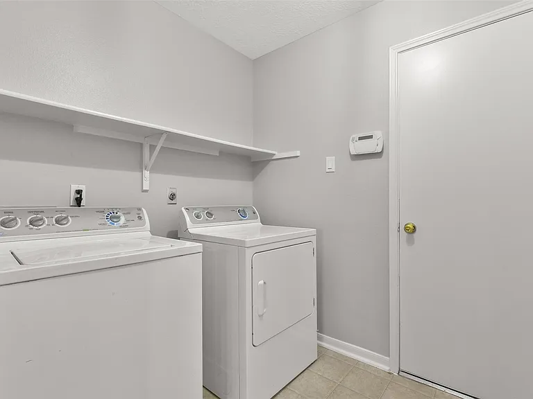 16010 Cedar Gully Dr — Photo 25