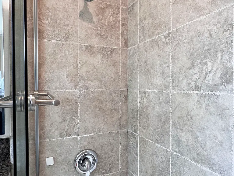 2642 W Porter Ave #12 — Photo 17