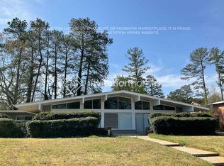 2391 Crestknoll Cir, Decatur, GA 30032