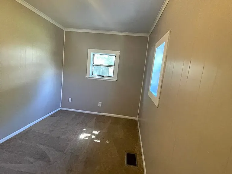 802 Missouri Ave — Photo 18