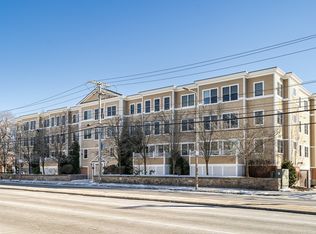 5170 Washington St UNIT 101, West Roxbury, MA 02132