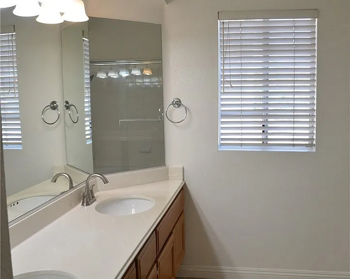 227 Chandon — Photo 16