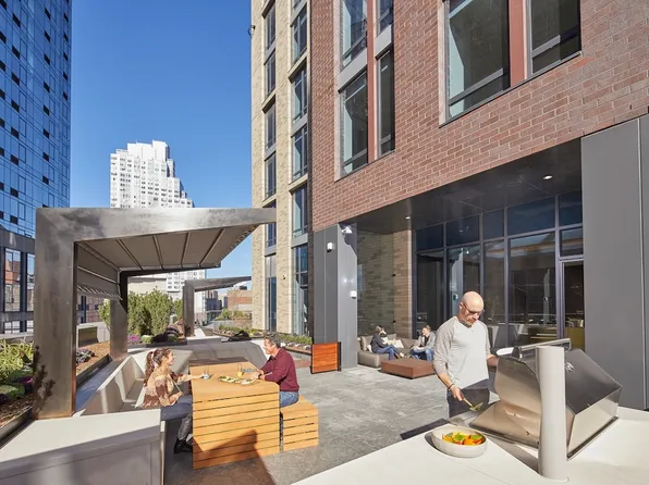 250 Ashland Place image 19 of 23