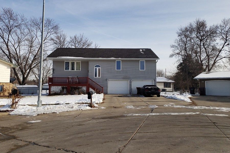 1st image of 513 Covered Wagon Cir