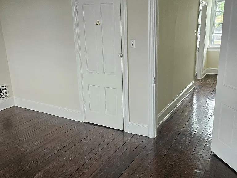358 Washington Ave — Photo 9