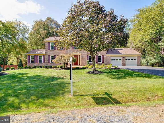 2nd image of 986 Redberry Ct
