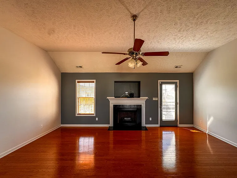 5929 Blue Sky Ln — Photo 6