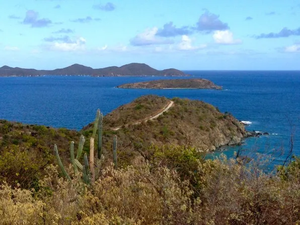 6Z-1A Hansen Bay, Saint John, VI 00830