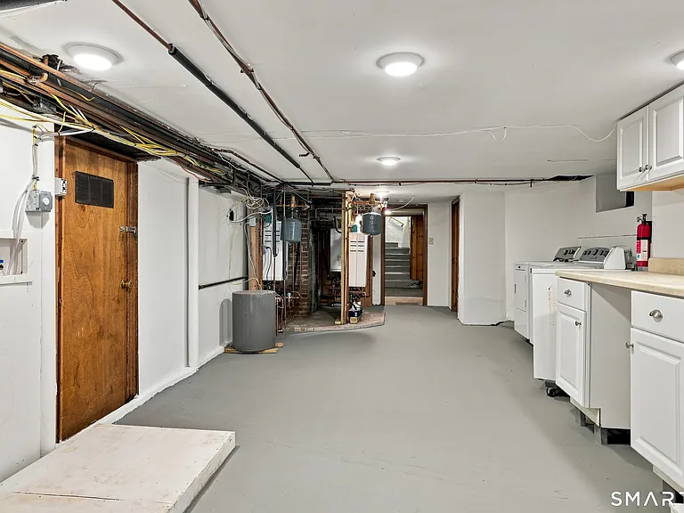 126 Booth St #2 — Photo 27