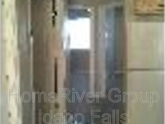2nd image of 955 Eve Dr APT 3