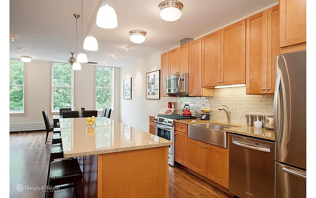 Rented by Douglas Elliman | media 27