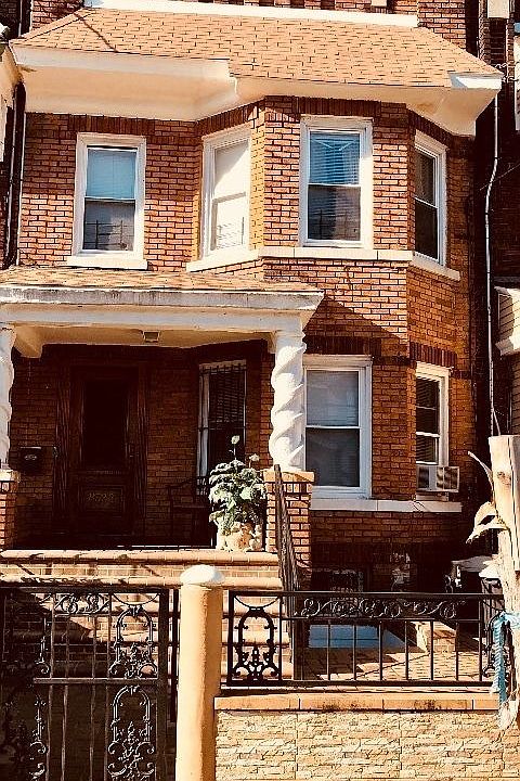 1st image of 85-32 102nd St