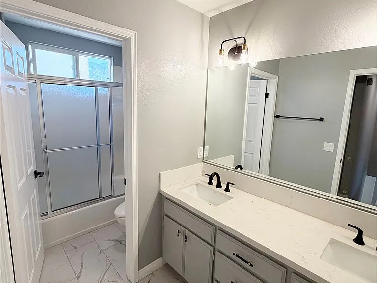 1124 S Mayflower Ave — Photo 17